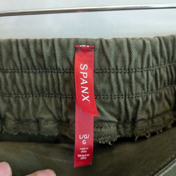 Spanx Stretch Twill Cargo Ankle Joggers - Picture 4 of 6